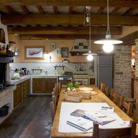 Sleeps 11 Pool Air Con Wifi * Toscella