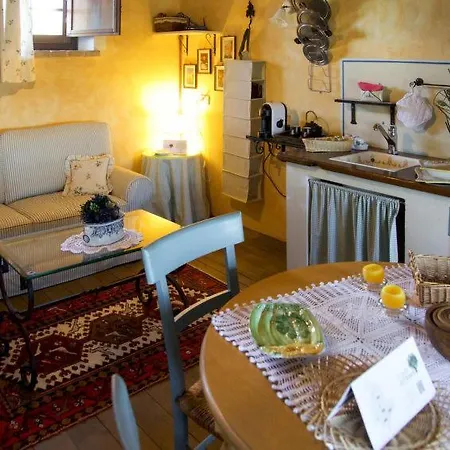 Hébergement de vacances Sleeps 11 Pool Air Con Wifi *