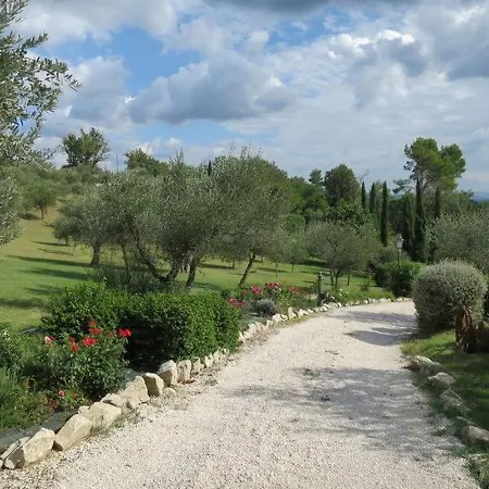Hébergement de vacances Sleeps 11 Pool Air Con Wifi Toscella